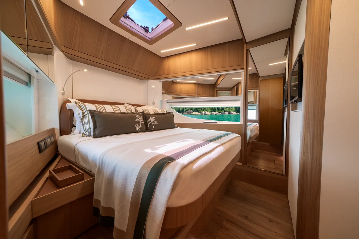 Intermarine 70 — Suítes (2 de 8)
